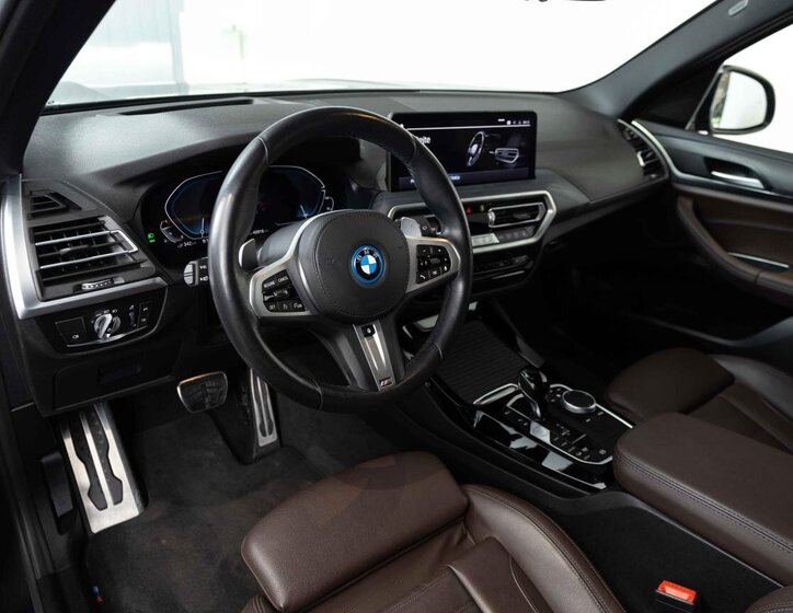 BMW X3 SUV 2,0 l 215 kw