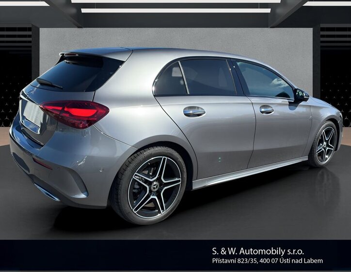 Mercedes-Benz Třídy A Hatchback 2,0 l 110 kw