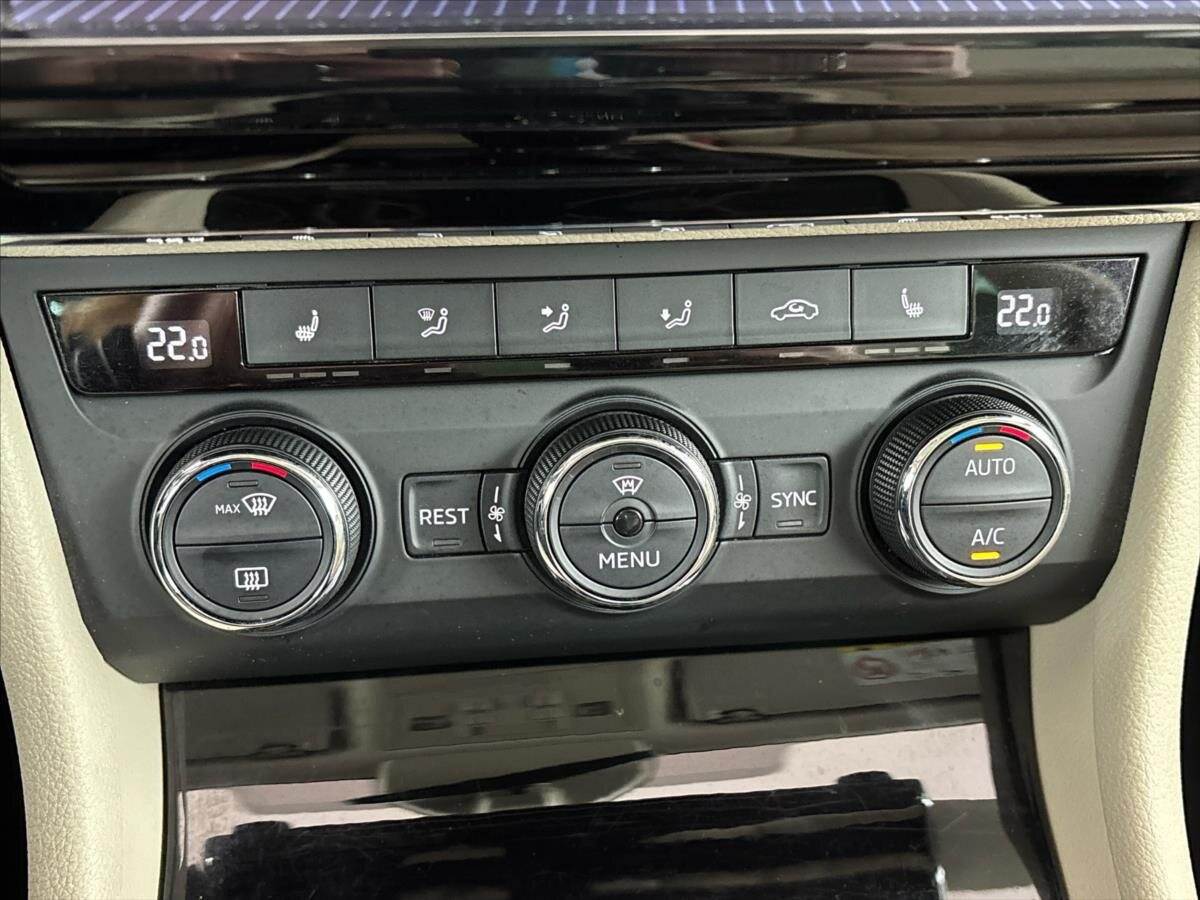 Škoda Superb Liftback 1,4 l 110 kw