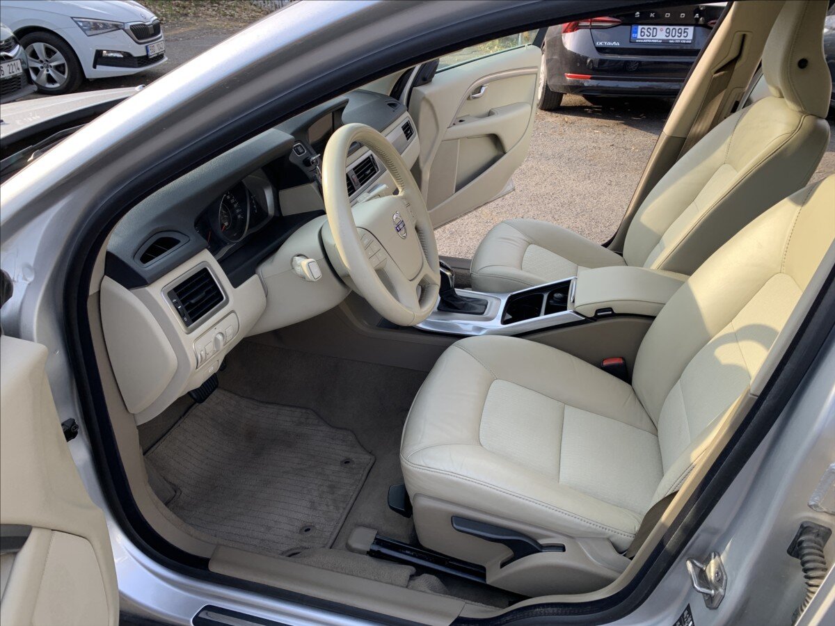 Volvo V70 Kombi 2,4 l 158 kw