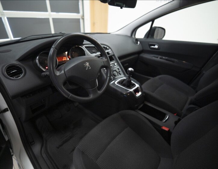 Peugeot 5008 MPV 1,6 l 88 kw
