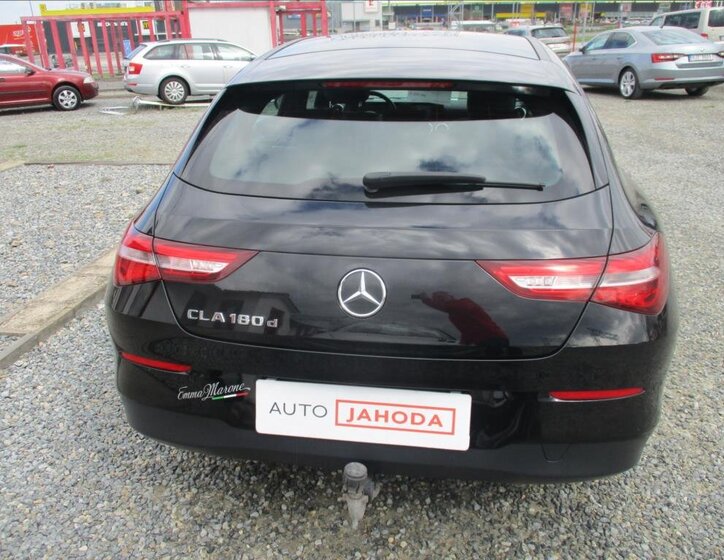 Mercedes-Benz CLA Kombi 1,5 l 85 kw