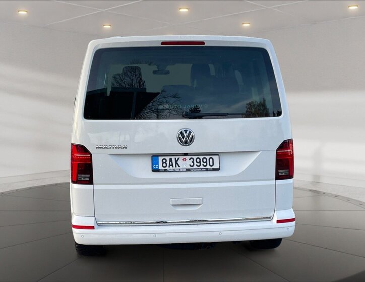 Volkswagen Multivan 5