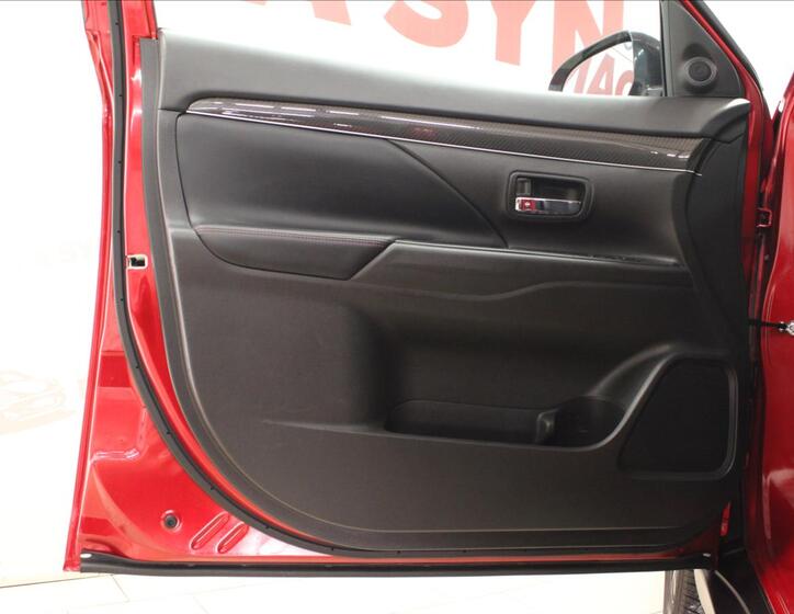 Mitsubishi Outlander 9