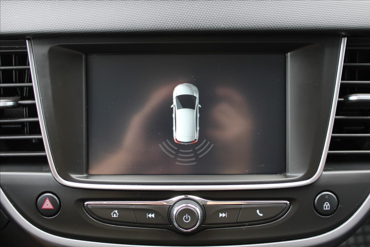 Opel Crossland SUV / Terénní 1,2 l 96 kw