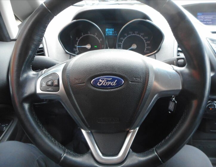 Ford EcoSport SUV / Terénní 1,5 l 82 kw