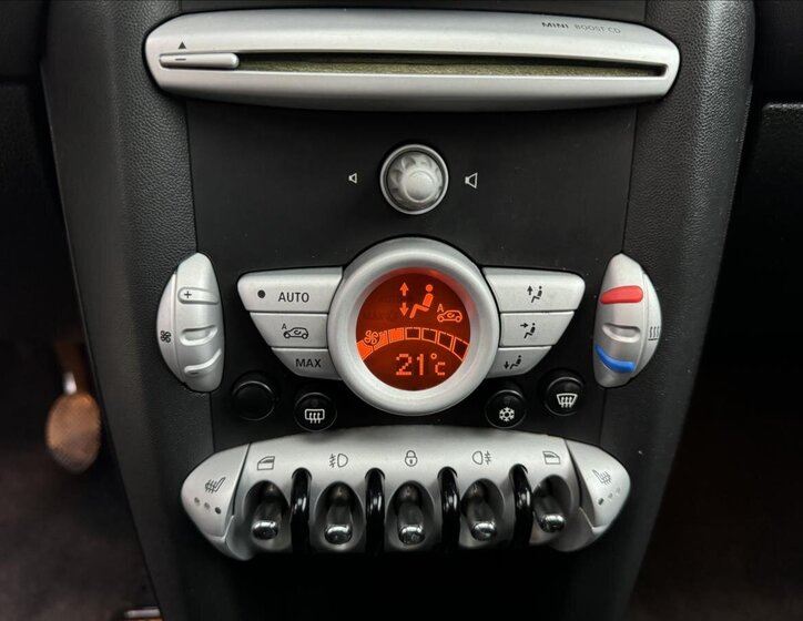 Mini Cooper Hatchback 1,6 l 88 kw