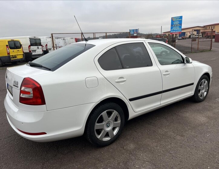 Škoda Octavia Sedan / Limuzína 1,6 l 75 kw