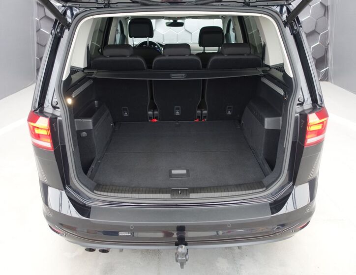 Volkswagen Touran 25