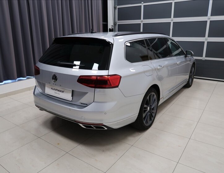 Volkswagen Passat Kombi 2,0 l 147 kw