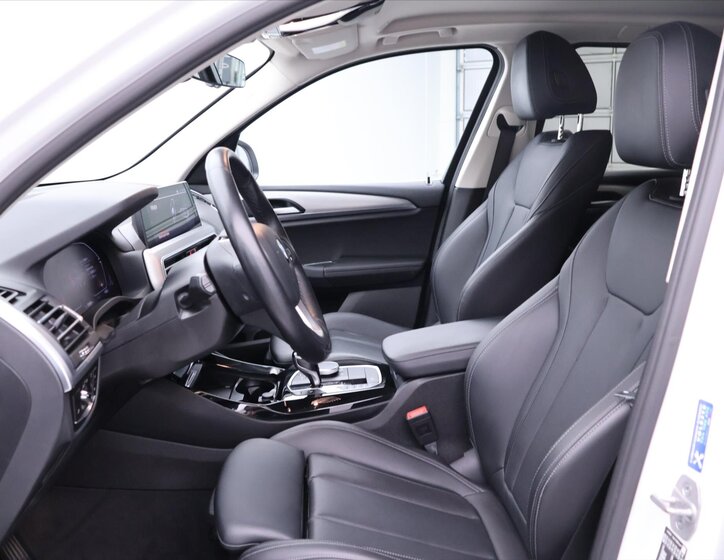 BMW X3 SUV / Terénní 2,0 l 140 kw