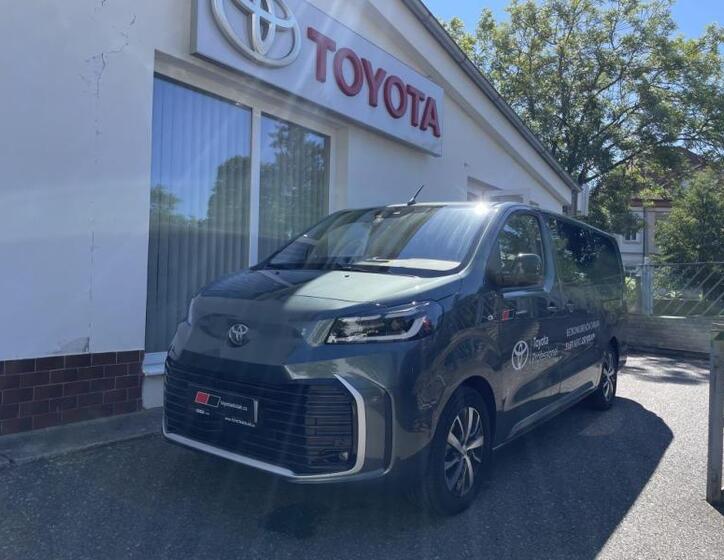 Toyota ProAce Verso 1