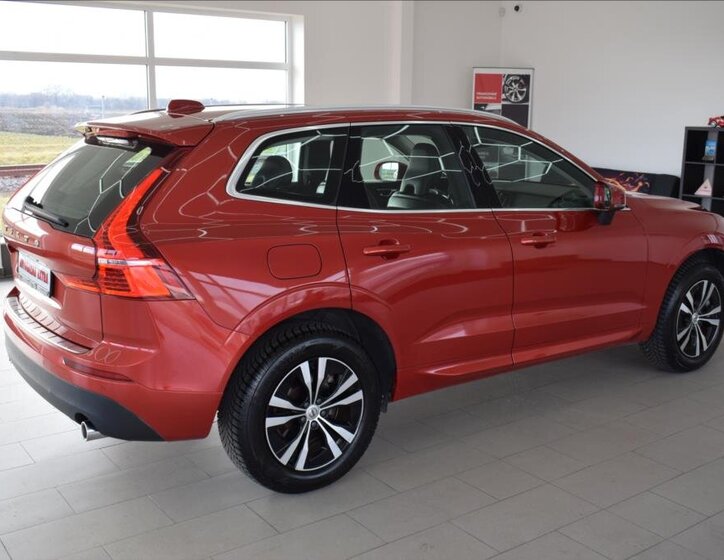Volvo XC60 SUV / Terénní 2,0 l 223 kw