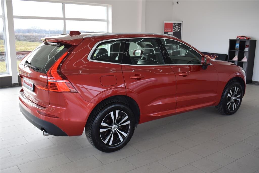 Volvo XC60 SUV / Terénní 2,0 l 223 kw