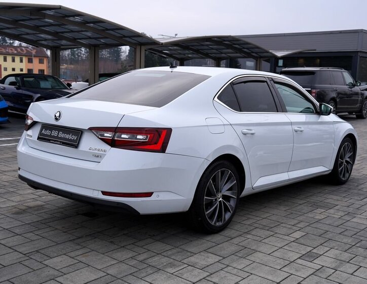 Škoda Superb Sedan 2,0 l 140 kw