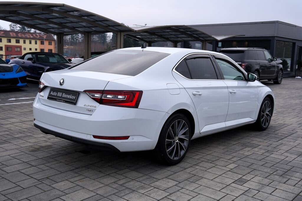 Škoda Superb Sedan 2,0 l 140 kw