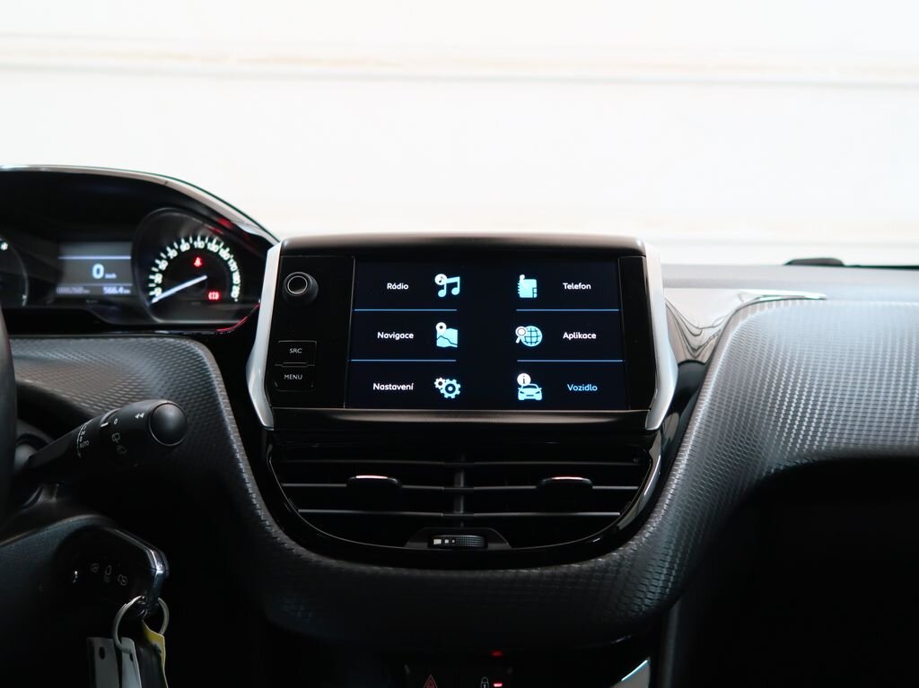 Peugeot 208 Hatchback 1,2 l 61 kw