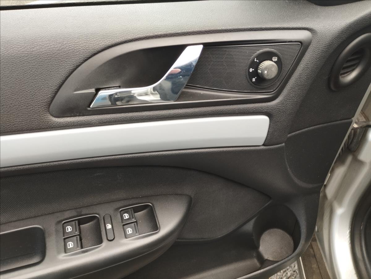 Škoda Octavia Kombi 2,0 l 103 kw