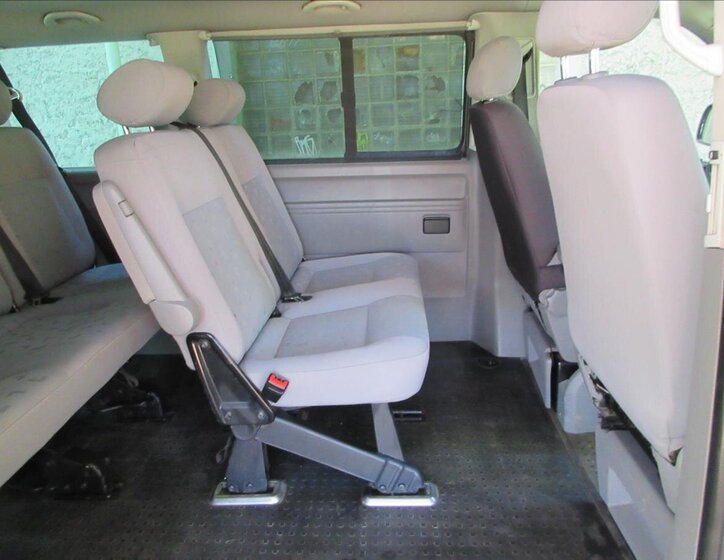 Volkswagen Caravelle Kombi 2,5 l 128 kw