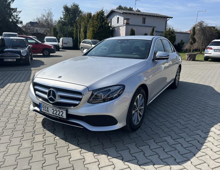 Mercedes-Benz Třídy E Sedan / Limuzína 3,0 l 190 kw