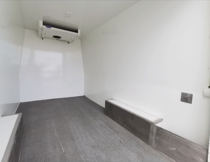 Mercedes-Benz Sprinter 16