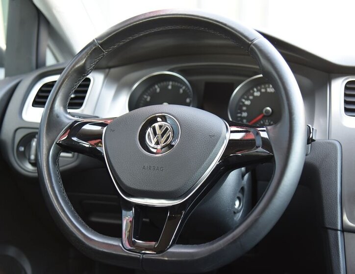 Volkswagen Golf Hatchback 1,2 l 77 kw