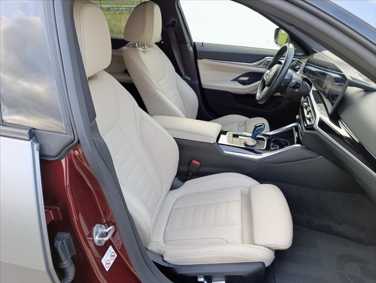 BMW i4 Sedan / Limuzína 0,0 400 kw