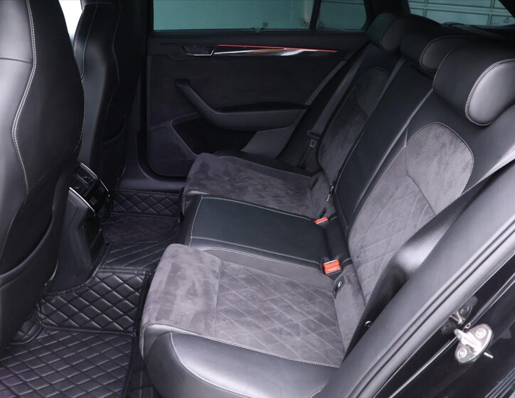 Škoda Superb Kombi 2,0 l 162 kw