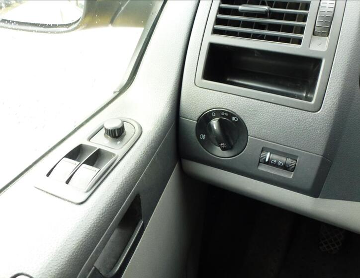 Volkswagen Caravelle 35