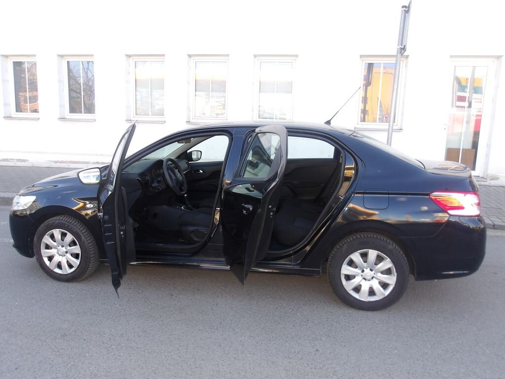 Peugeot 301 Sedan / Limuzína 1,2 l 53 kw