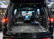 Jeep Grand Wagoneer 7