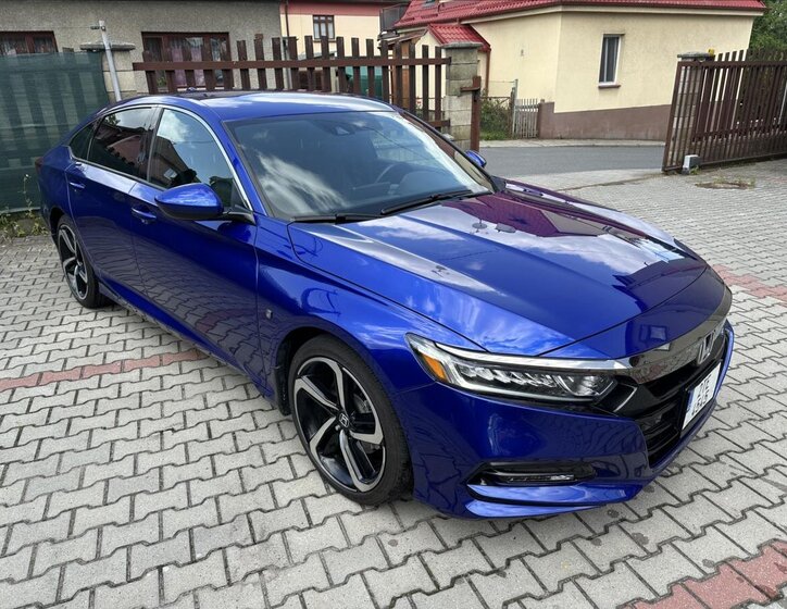 Honda Accord Sedan / Limuzína 1,5 l 141 kw