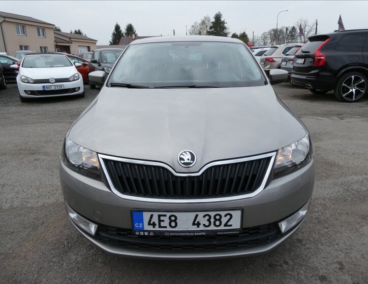 Škoda Rapid Sedan / Limuzína 1,2 l 77 kw