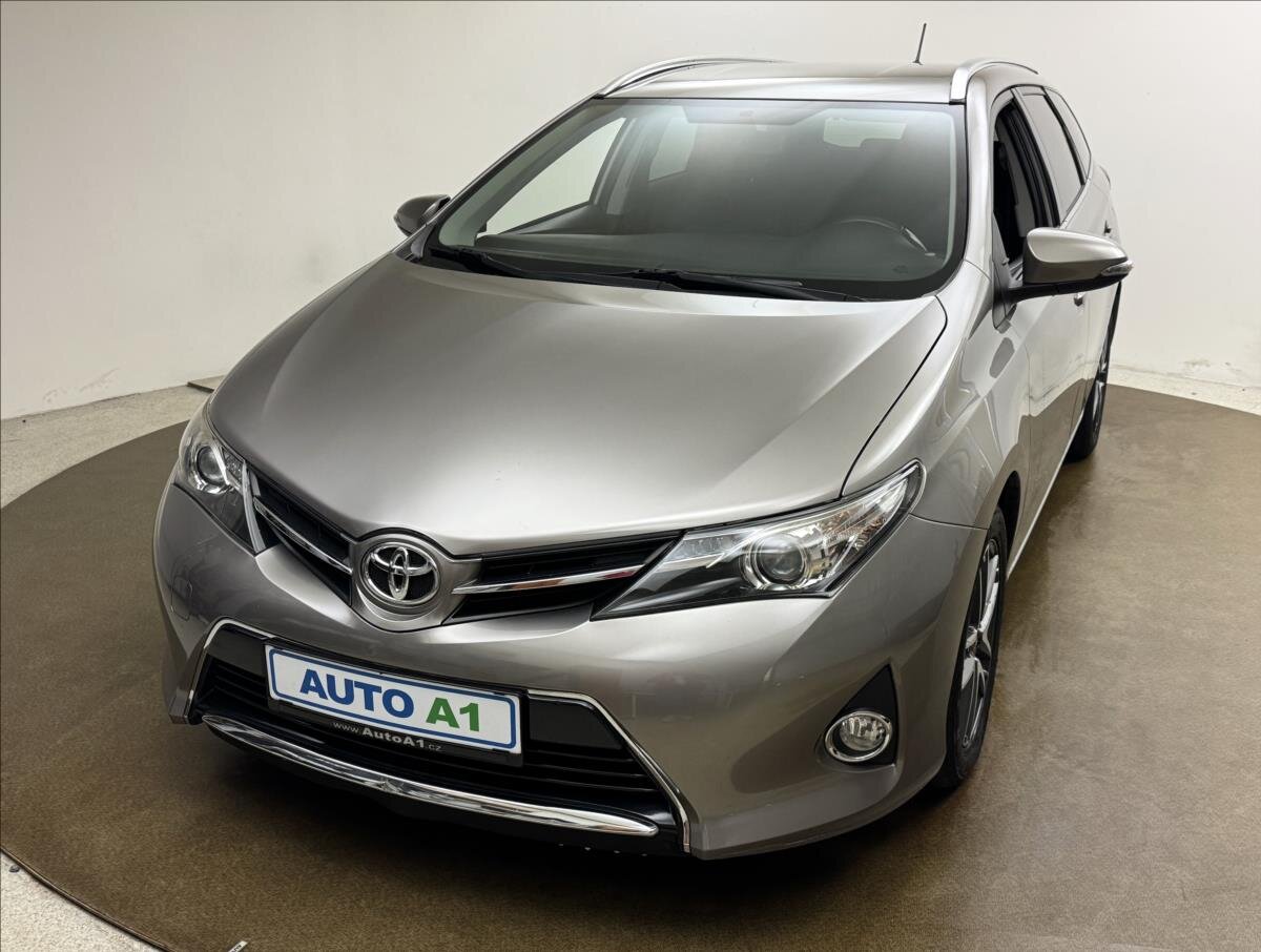 Toyota Auris Kombi 1,4 l 66 kw
