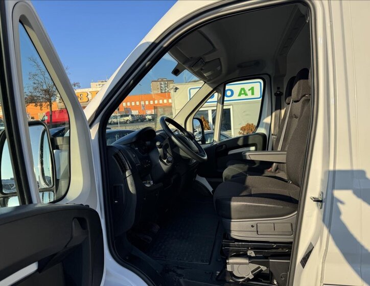 Opel Movano Skříň 2,2 l 103 kw