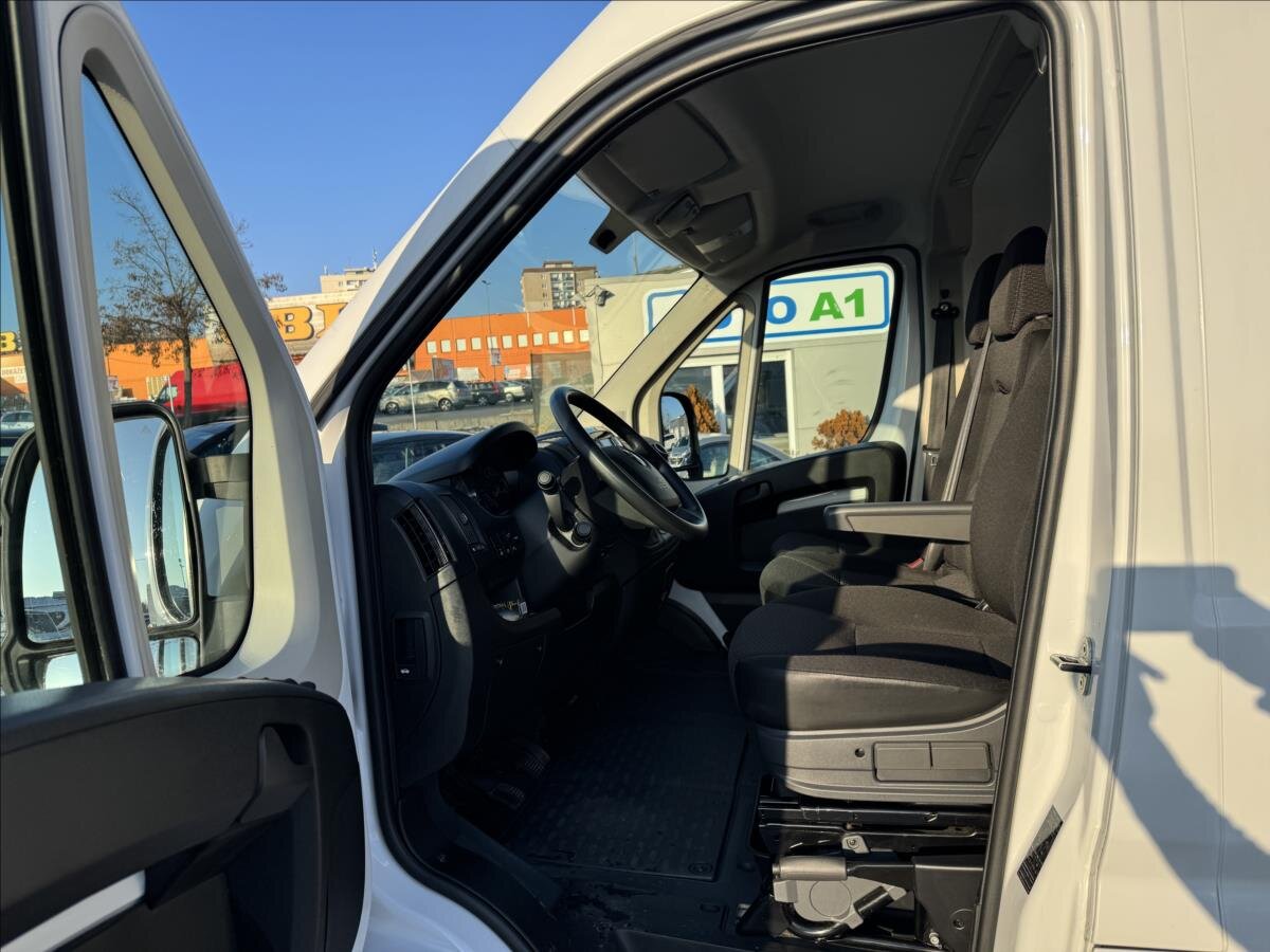 Opel Movano Skříň 2,2 l 103 kw