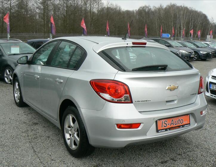 Chevrolet Cruze 5