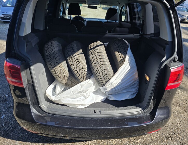 Volkswagen Touran 12