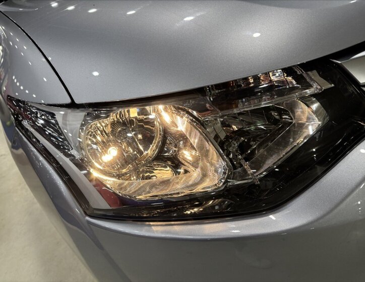 Mitsubishi Outlander SUV / Terénní 2,0 l 110 kw