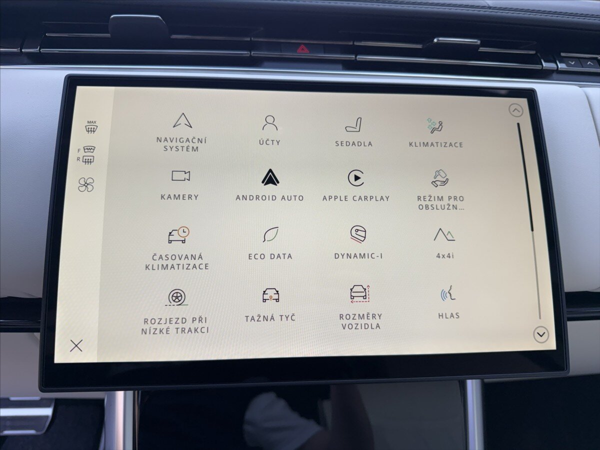 Land Rover Range Rover SUV / Terénní 4,4 l 390 kw