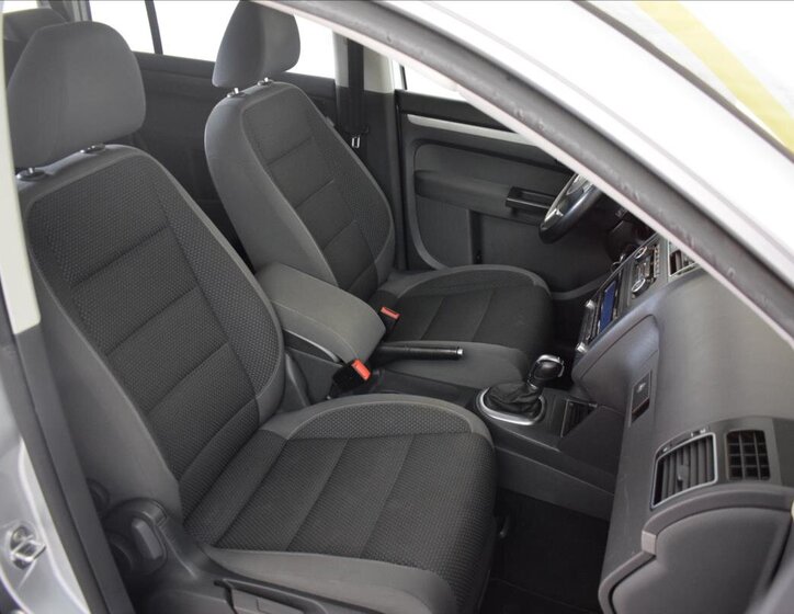 Volkswagen Touran MPV 1,4 l 103 kw