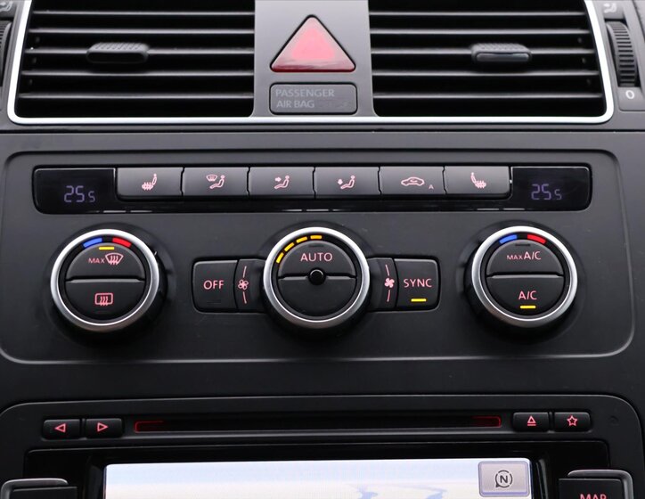 Volkswagen Touran MPV 1,6 l 77 kw