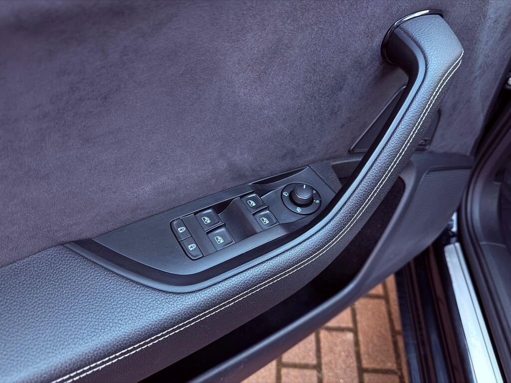 Škoda Superb Sedan / Limuzína 2,0 l 140 kw