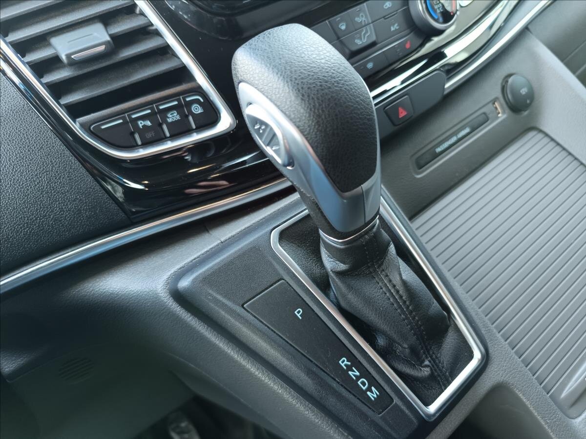 Ford Tourneo Custom MPV 2,0 l 125 kw