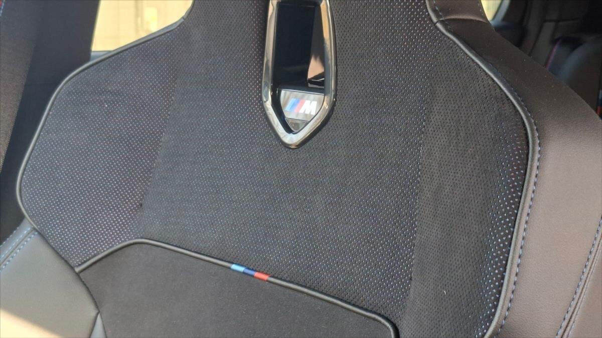 BMW X2 SUV / Terénní 2,0 l 221 kw