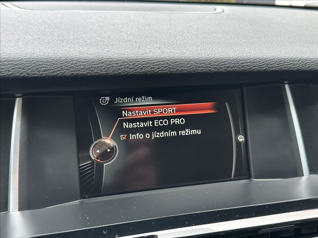 BMW X3 SUV / Terénní 2,0 l 180 kw