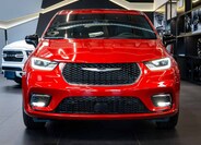 Chrysler Pacifica 12