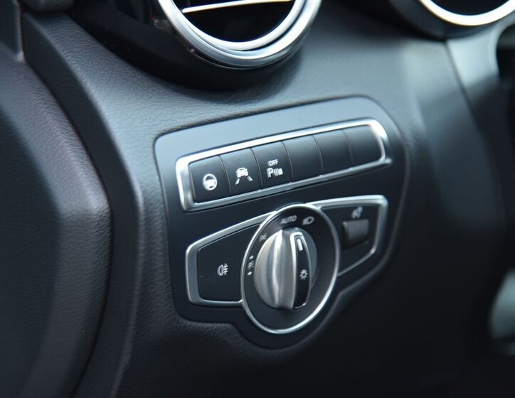 Mercedes-Benz Třídy C Sedan / Limuzína 2,1 l 125 kw