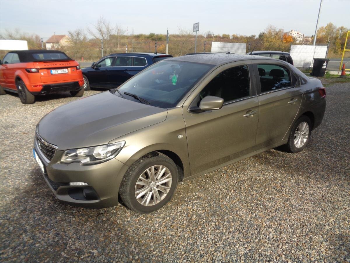 Peugeot 301 Sedan 1,6 l 73 kw