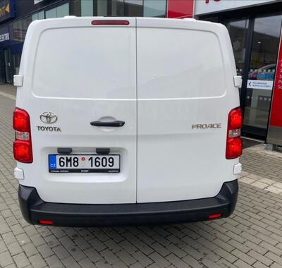 Toyota ProAce 6